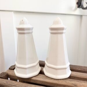 Vintage Pfaltzgraff Heritage White Stoneware Salt & Pepper Shakers Ceramic Large